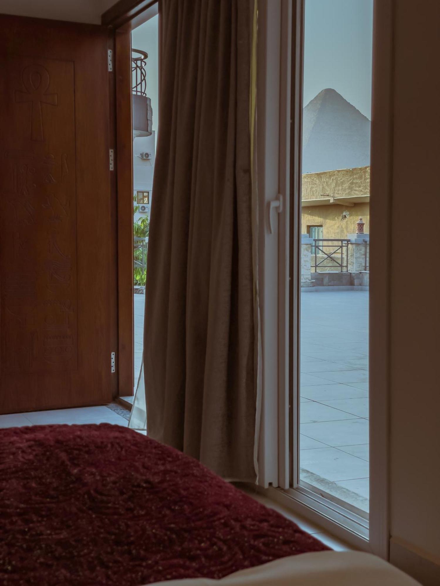 King Khufu Pyramids View Hotel Kafret el-Gabal Room photo