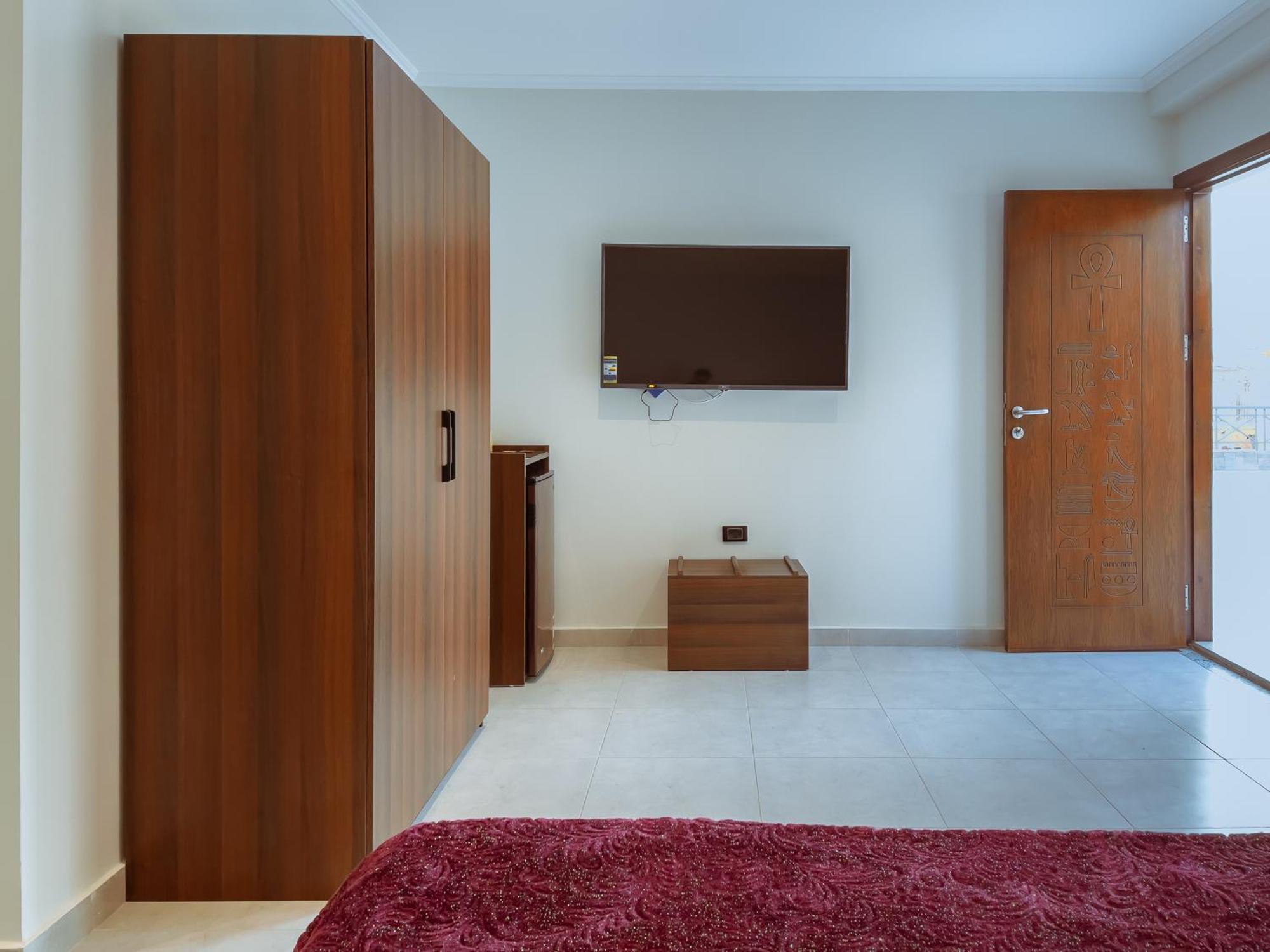 King Khufu Pyramids View Hotel Kafret el-Gabal Room photo