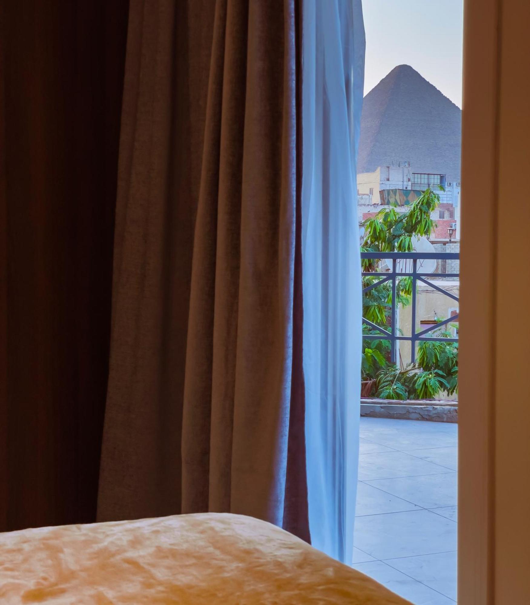 King Khufu Pyramids View Hotel Kafret el-Gabal Room photo
