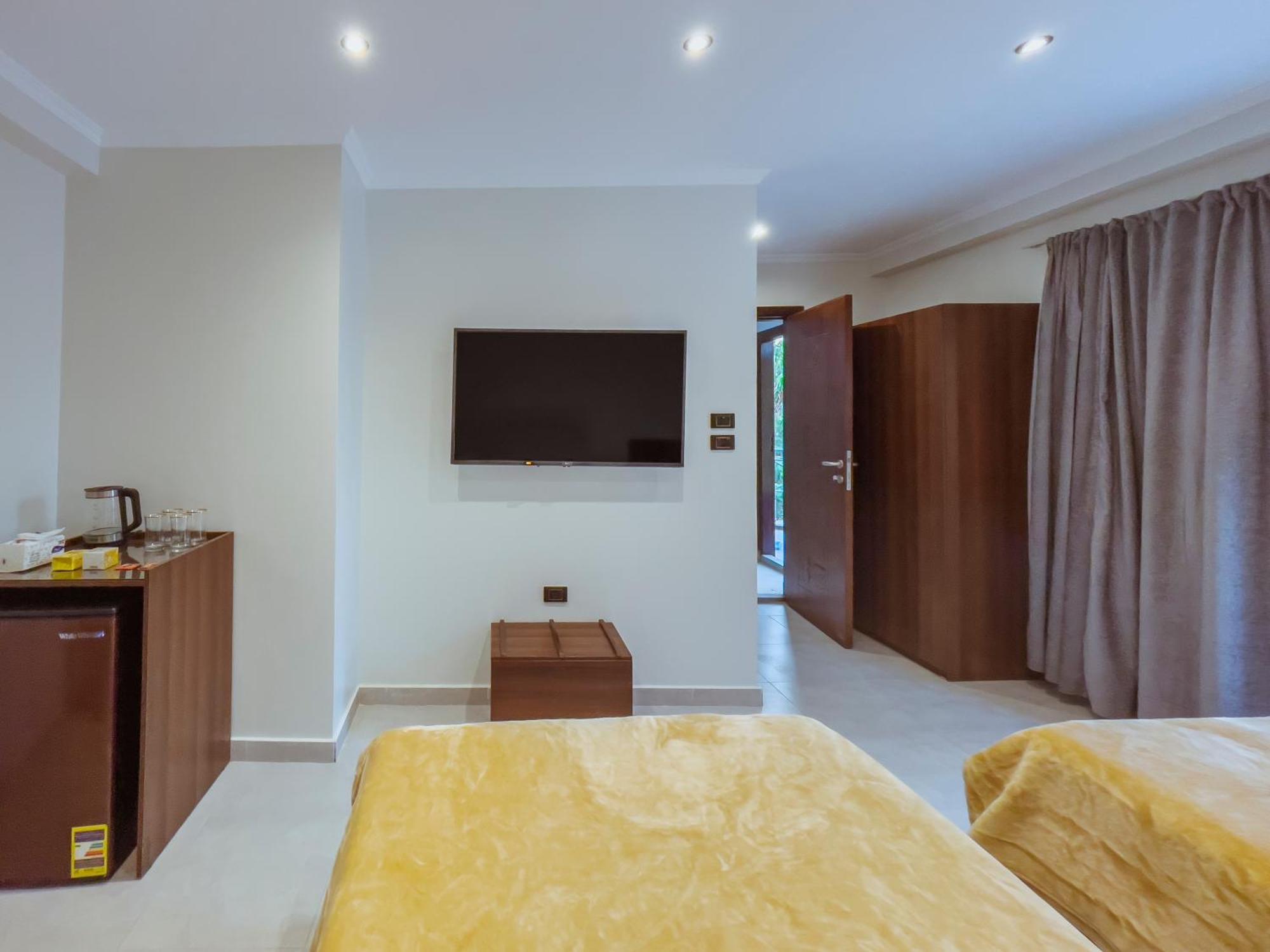 King Khufu Pyramids View Hotel Kafret el-Gabal Room photo