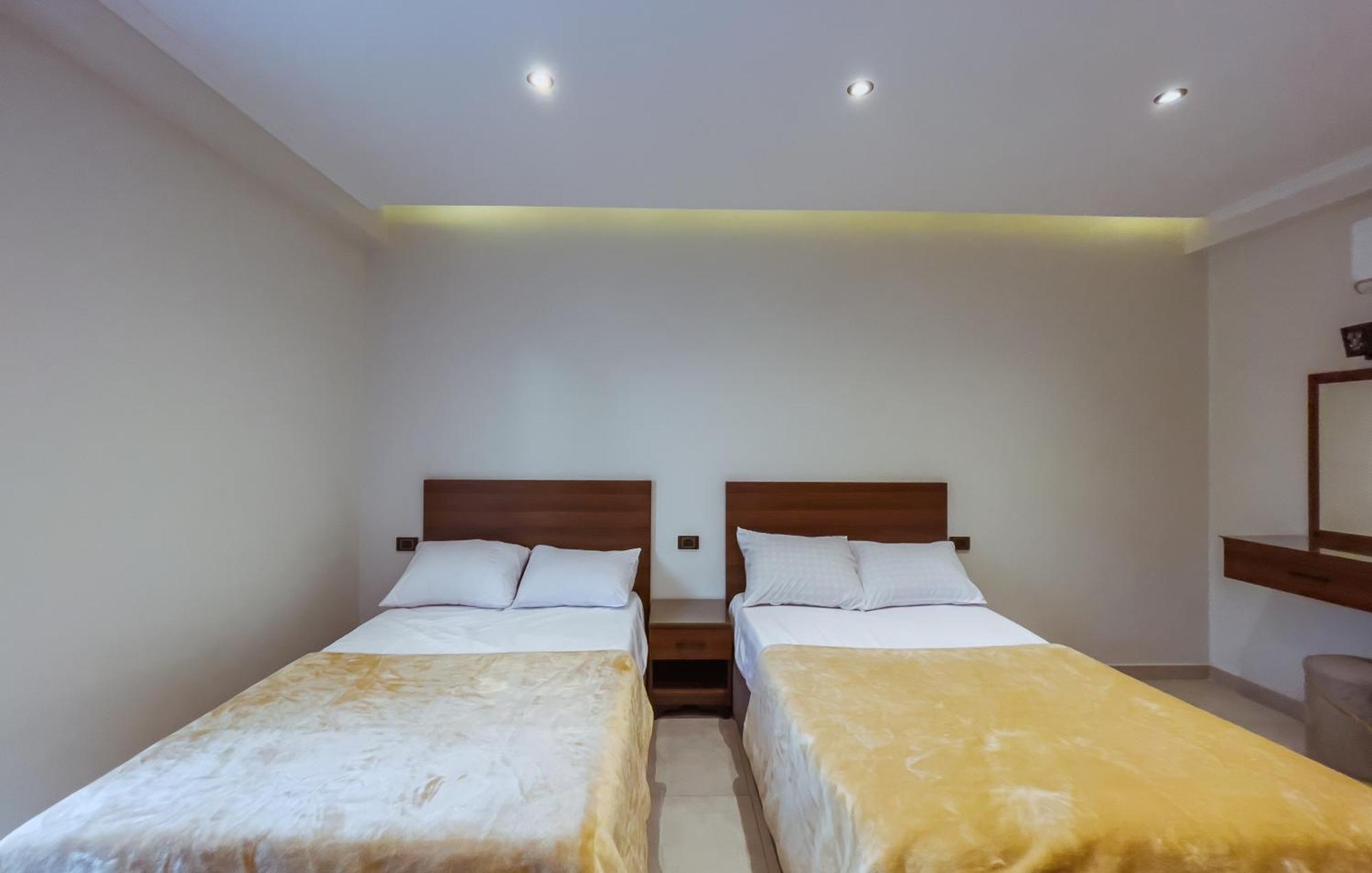 King Khufu Pyramids View Hotel Kafret el-Gabal Room photo