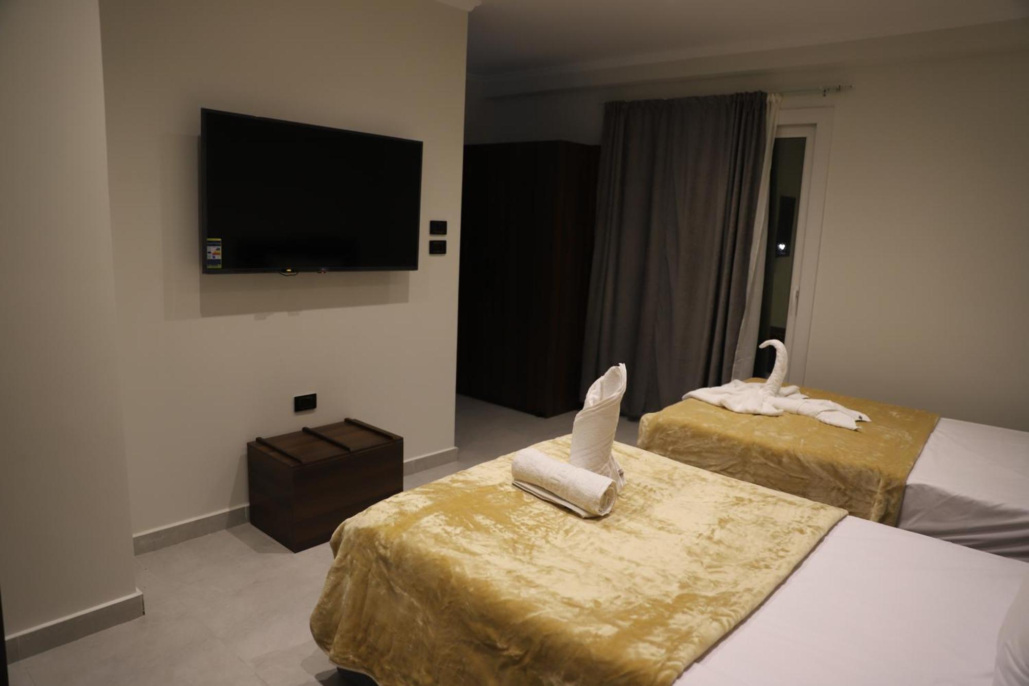 King Khufu Pyramids View Hotel Kafret el-Gabal Room photo