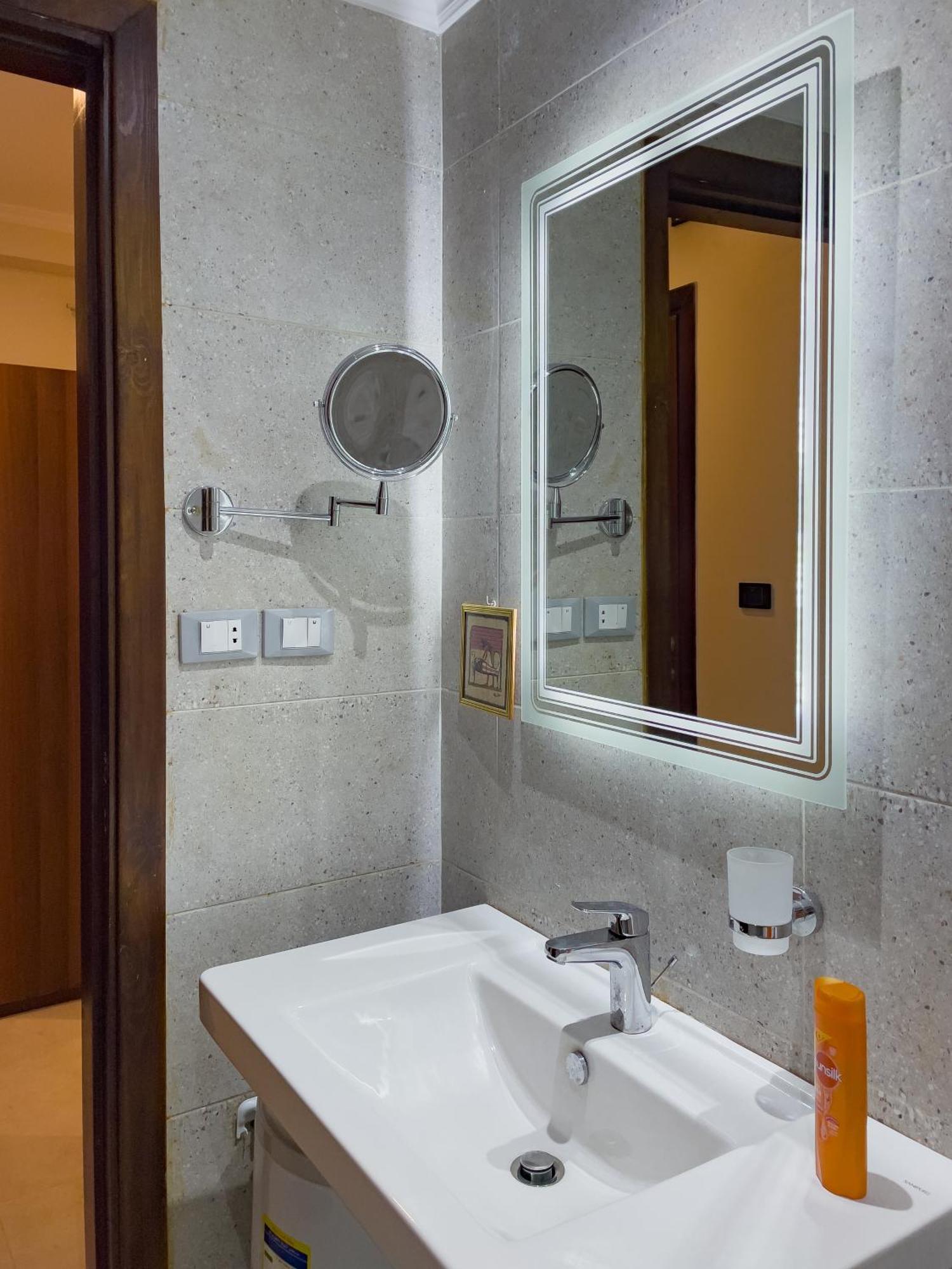 King Khufu Pyramids View Hotel Kafret el-Gabal Room photo