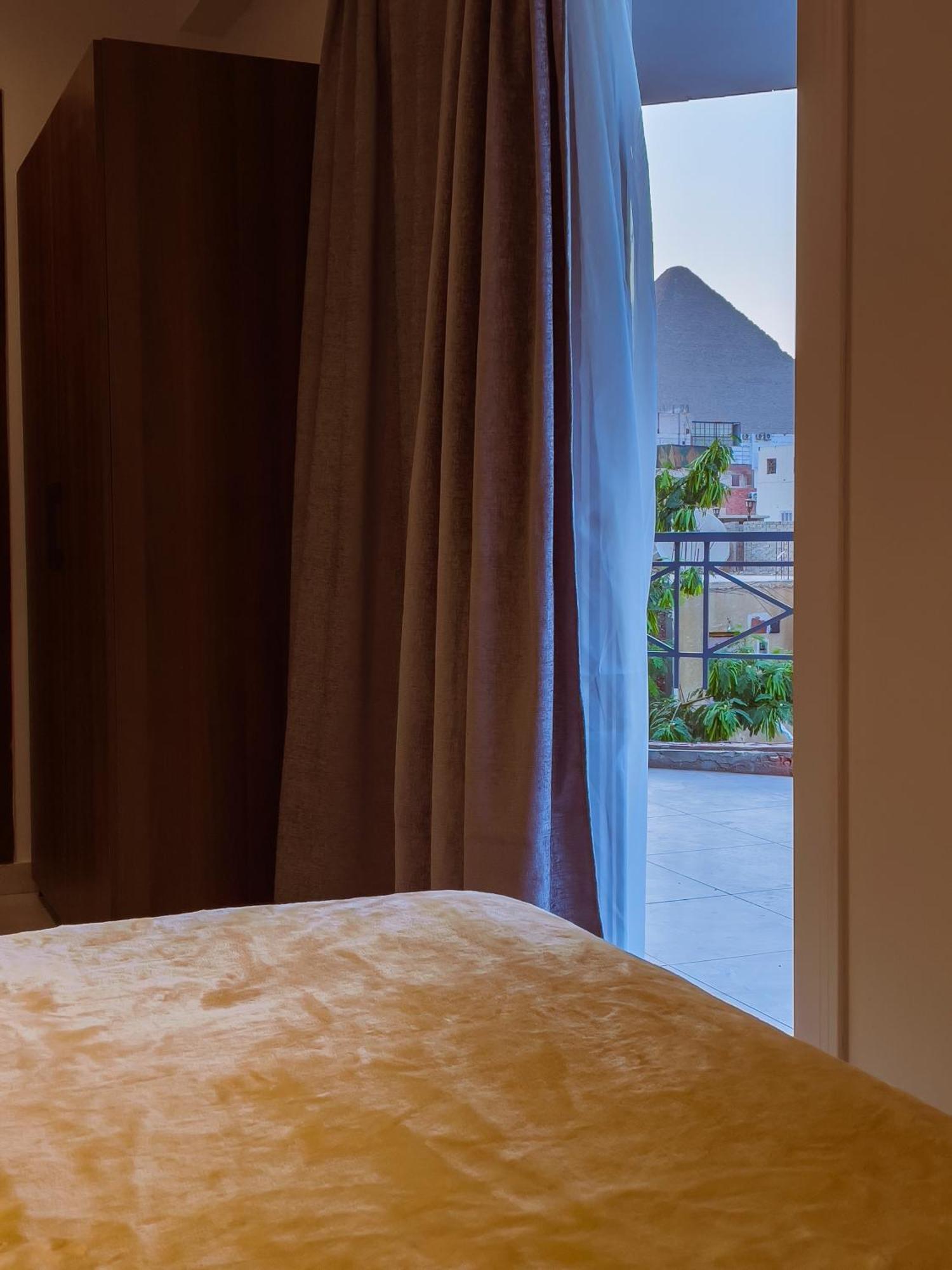 King Khufu Pyramids View Hotel Kafret el-Gabal Room photo